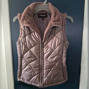 Johnston and Murphy Women's Quilted Mauve Vest With Fury Lining